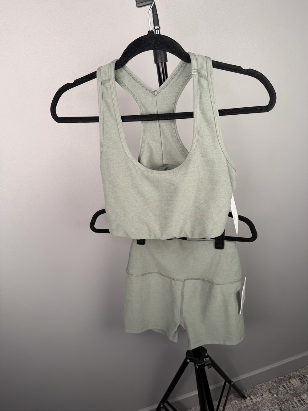 Beyond yoga SET Spacedye Simplicity Bra large & Spacedye Keep Pace short 3"